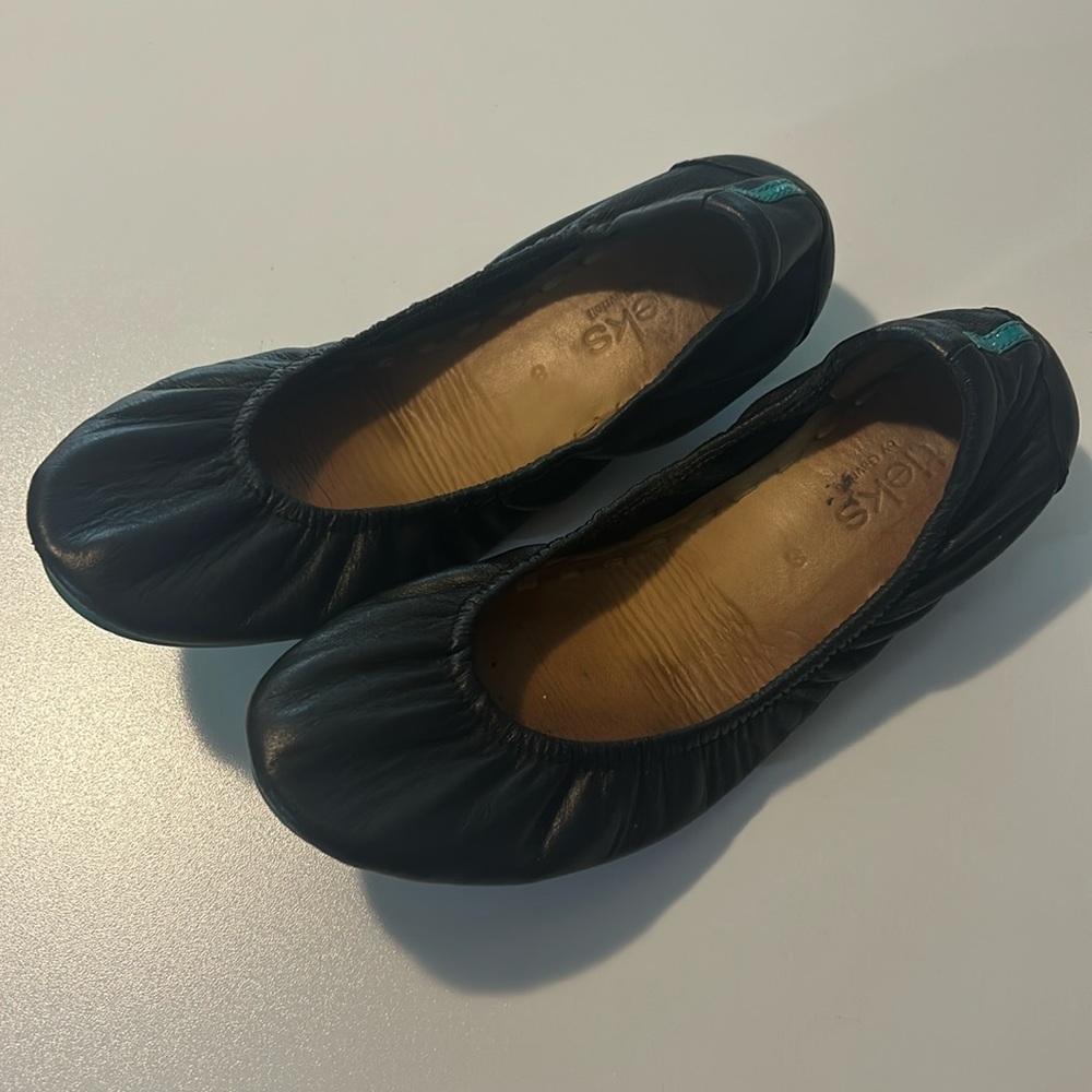 Excellent Condition Classic Matte Black Tieks Ballet Flats